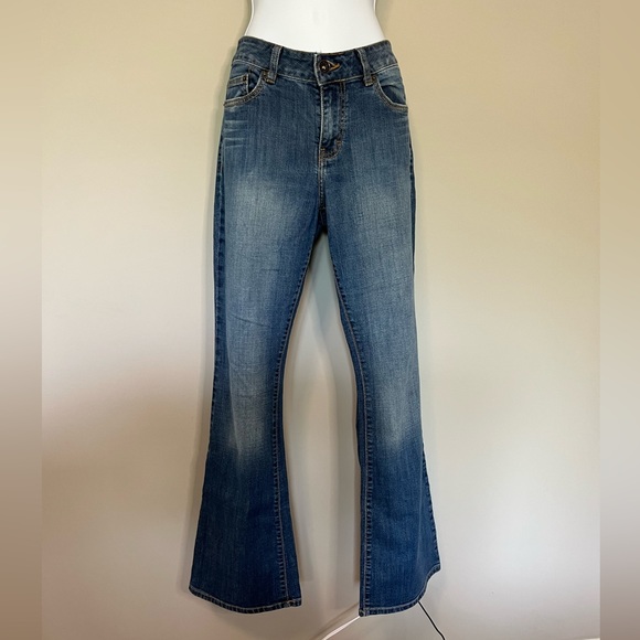 Calvin Klein Womens Flare Jeans Size 6/28 - Picture 5 of 10